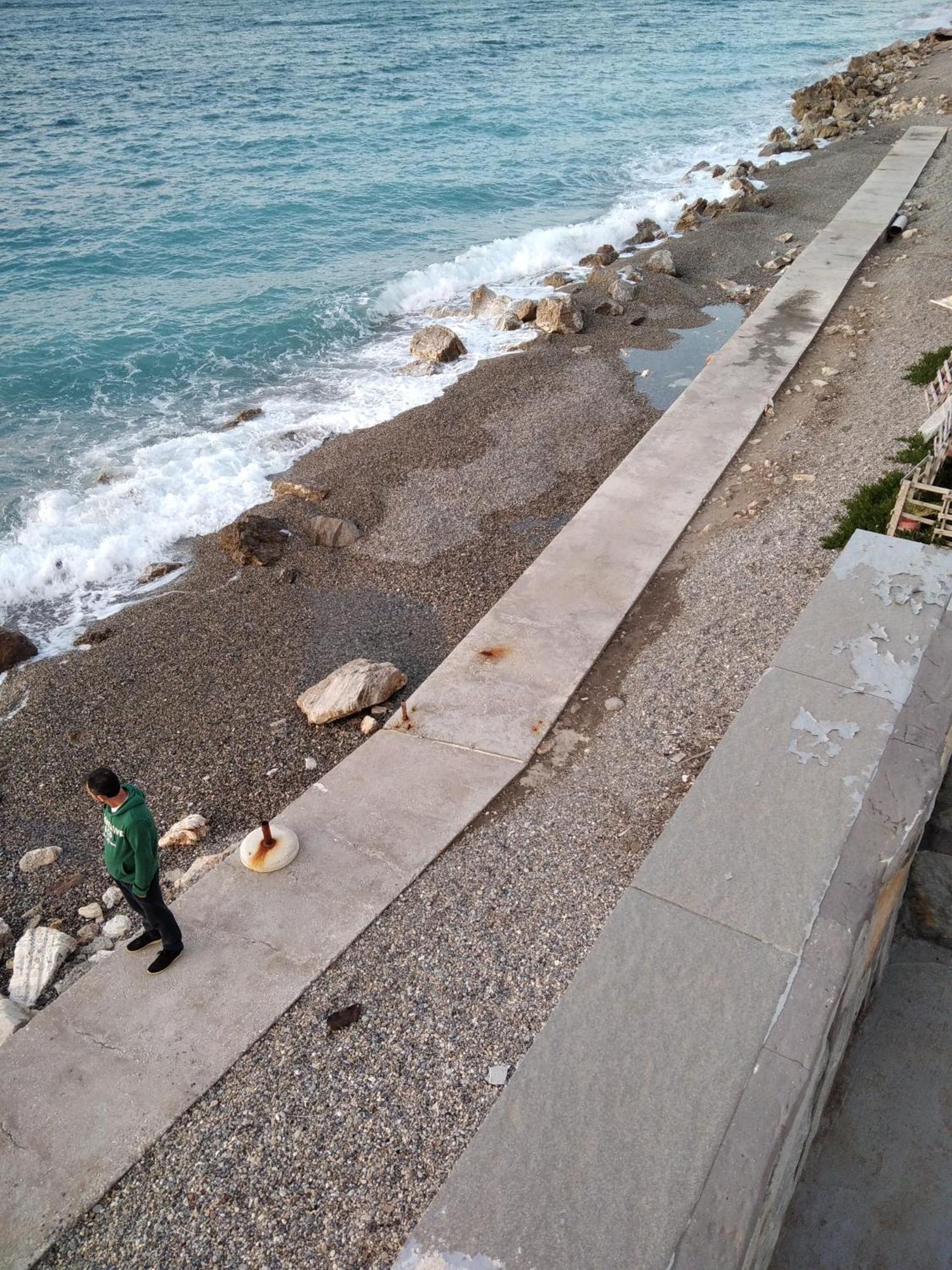 شقة House Next To The Sea Side ديرفينيون المظهر الخارجي الصورة